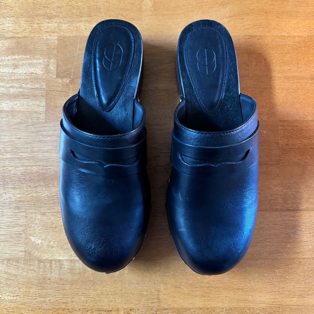 Porte & Paire Studded Low Heel Clogs, size 35, EUC - Picture 2 of 6